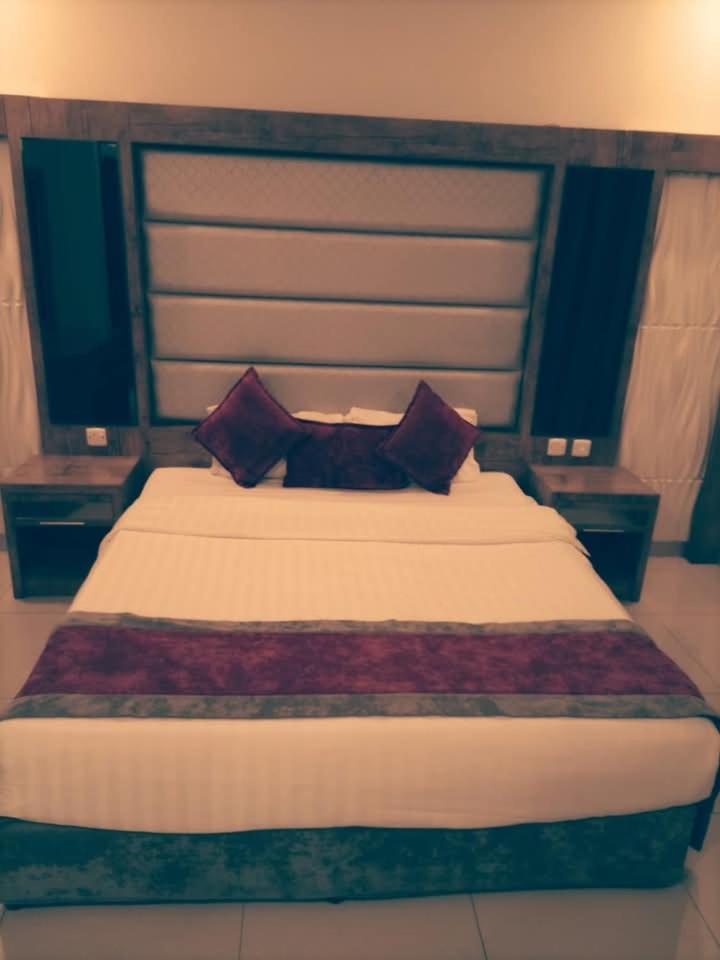 Aram Room Riyadh Exteriör bild